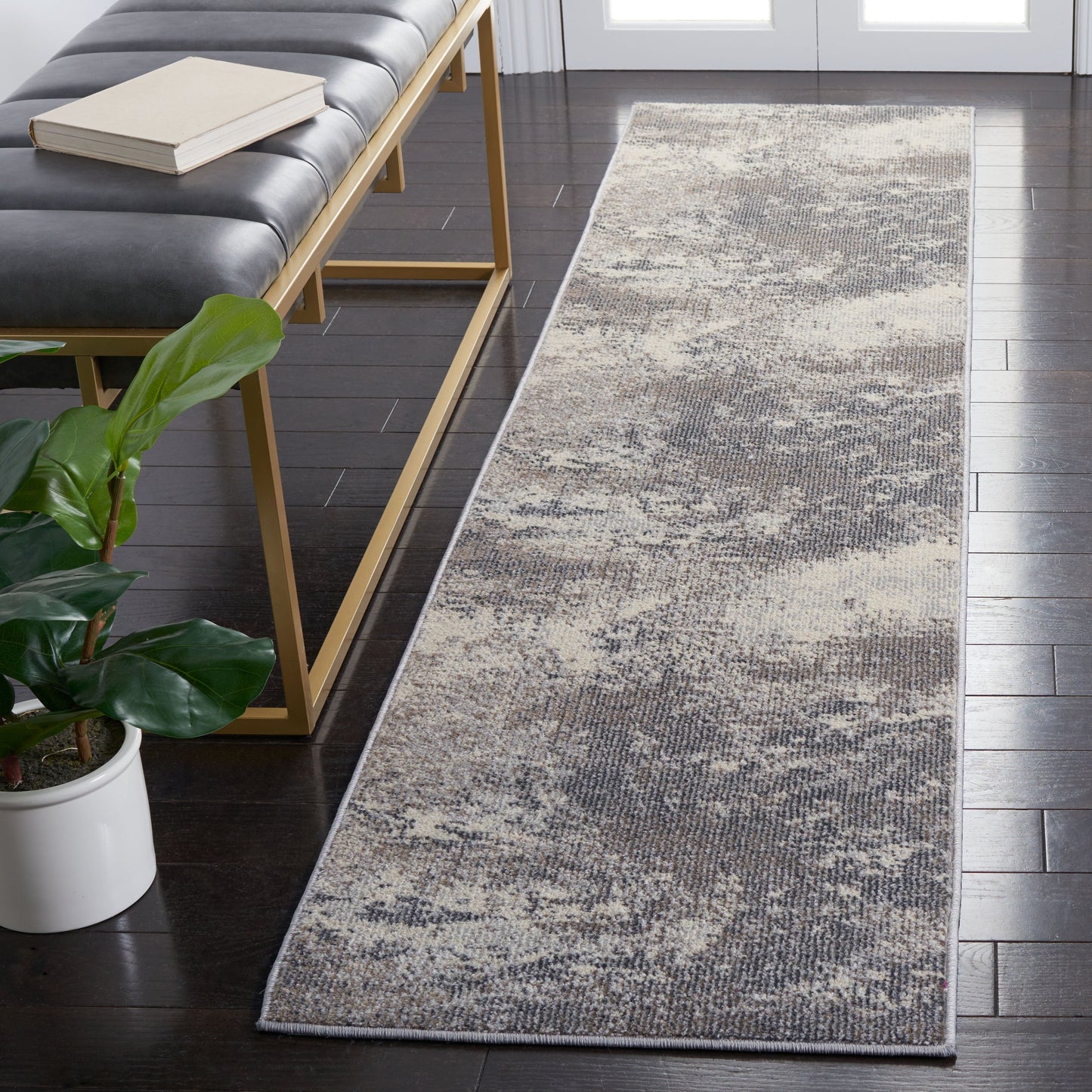 SAFAVIEH Madison Lawanda Modern Abstract Rug