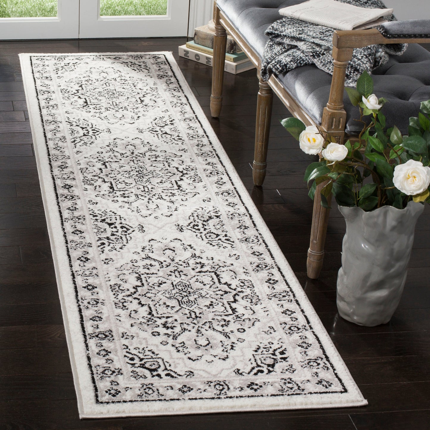 SAFAVIEH Skyler Agoritsa Oriental Boho Rug