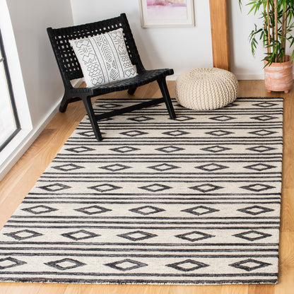 SAFAVIEH, Handmade Blossom Vesela Modern Floral Wool Rug