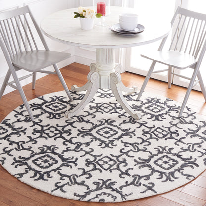SAFAVIEH, Handmade Blossom Vesela Modern Floral Wool Rug