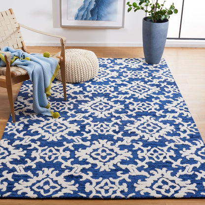 SAFAVIEH, Handmade Blossom Vesela Modern Floral Wool Rug