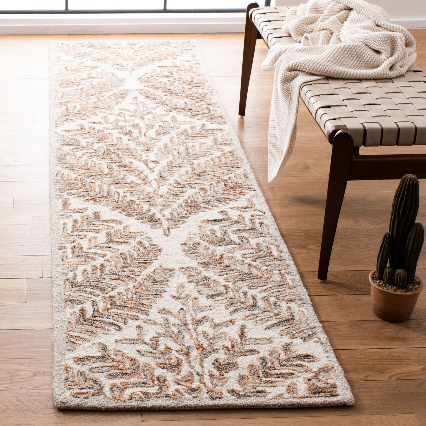 SAFAVIEH Handmade Capri Kert Wool Rug
