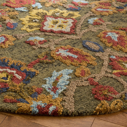 SAFAVIEH, Handmade Marietje Blossom French Country Wool Area Rug