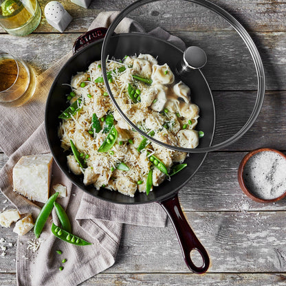 Casserole quotidienne en fonte STAUB de 2,9 quarts avec couvercle en verre