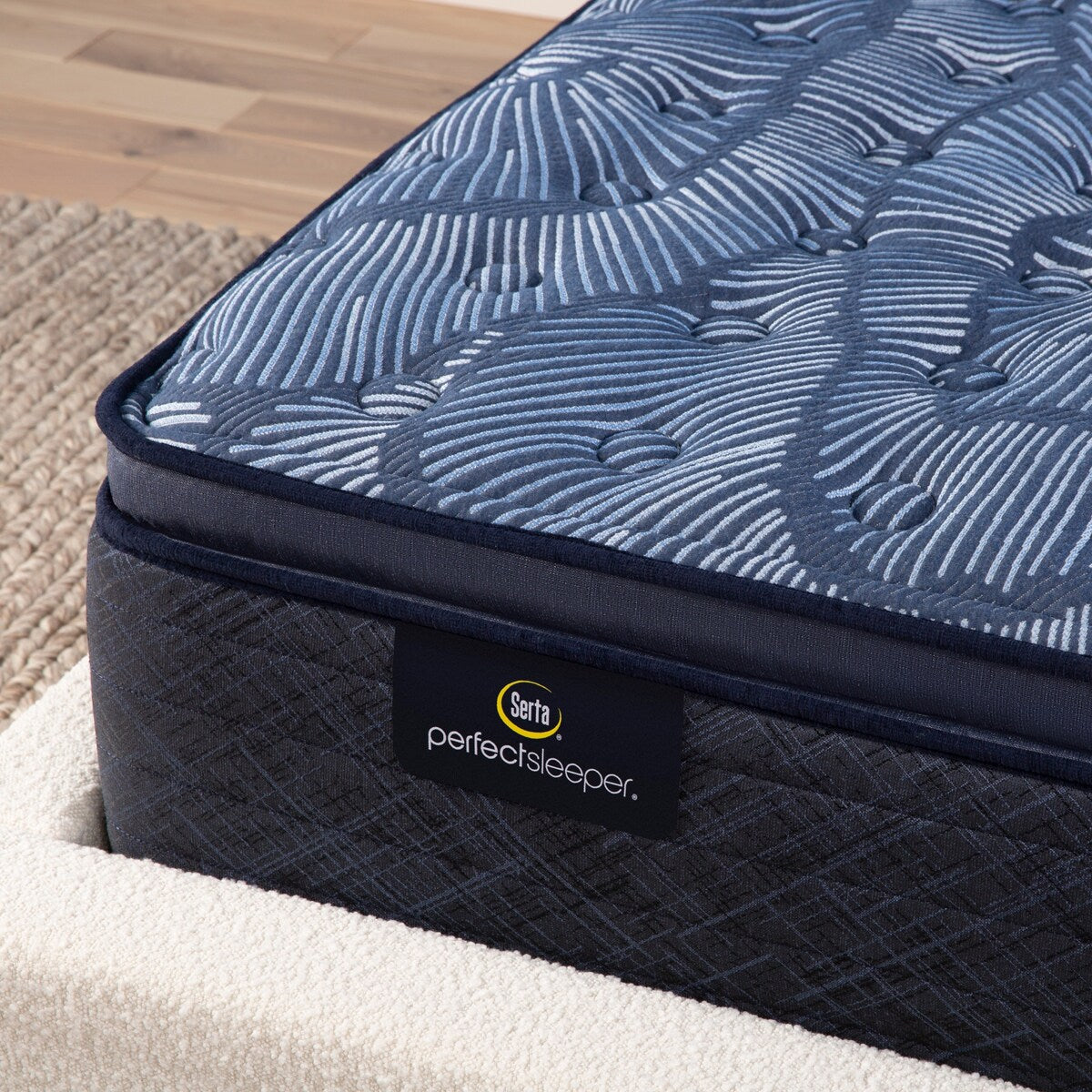 Matelas Serta Perfect Sleeper Oasis Sleep 14.5 à surcouche moelleuse de densité moyenne