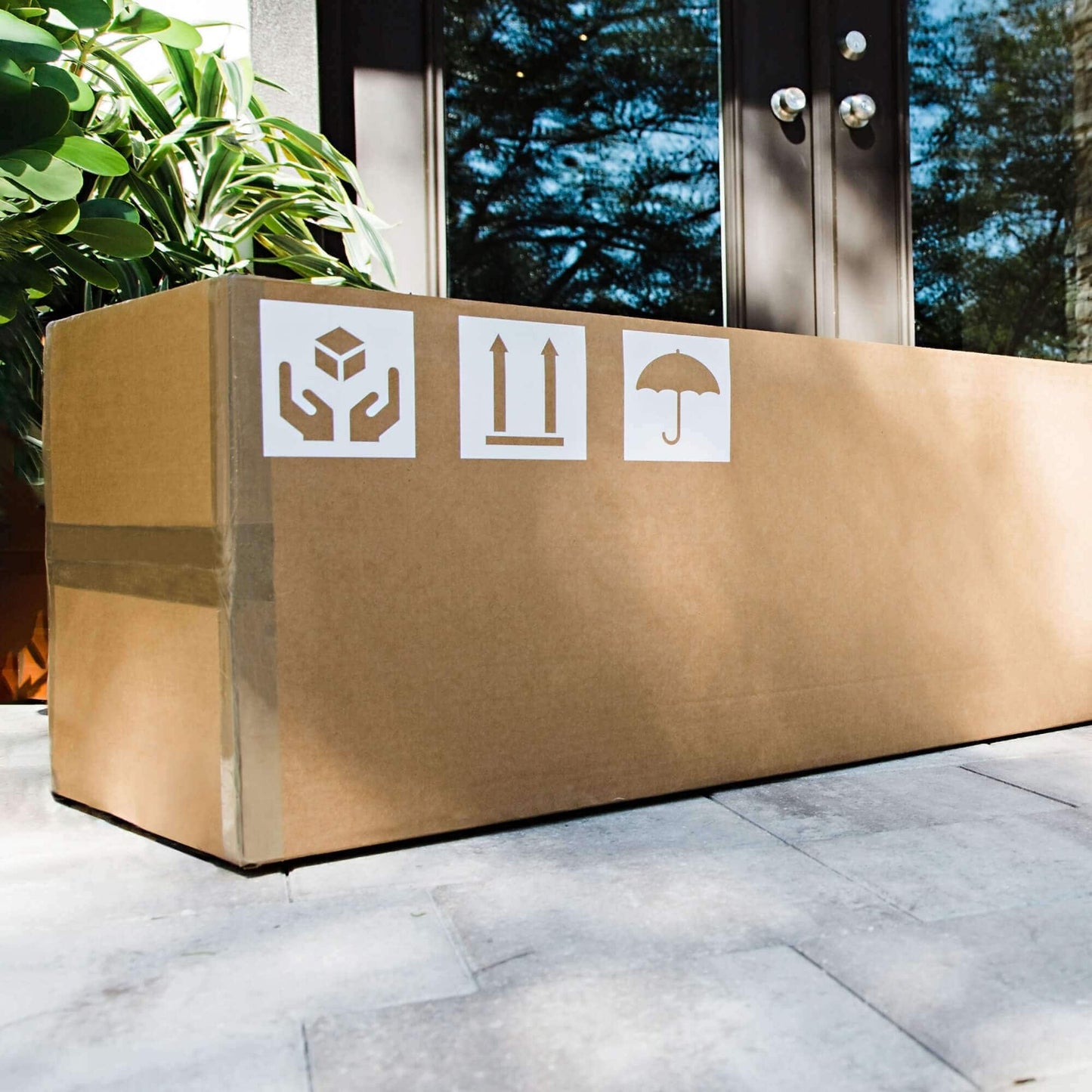 Matelas hybride Signature Design by Ashley Chime 10 pouces, livré dans une boîte