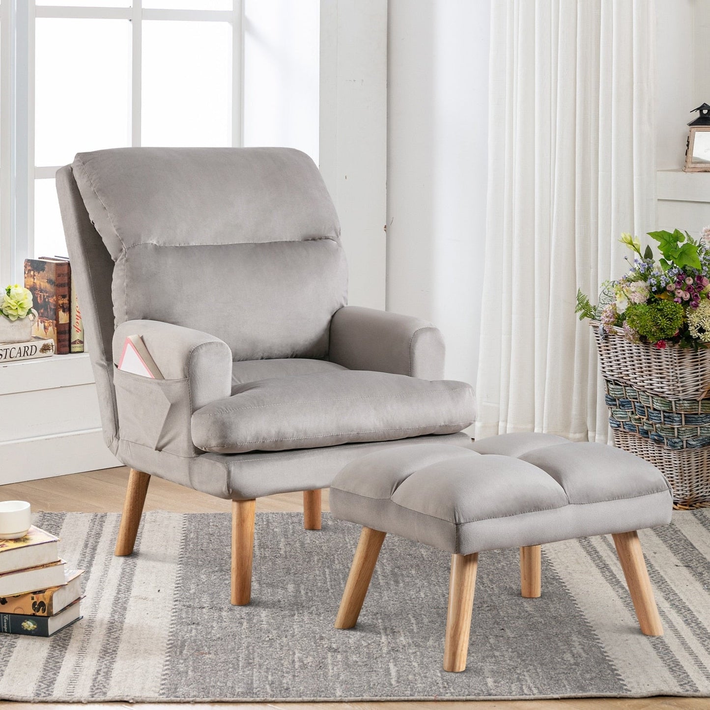 Fauteuil de salon confortable en tissu avec dossier et repose-pieds réglables