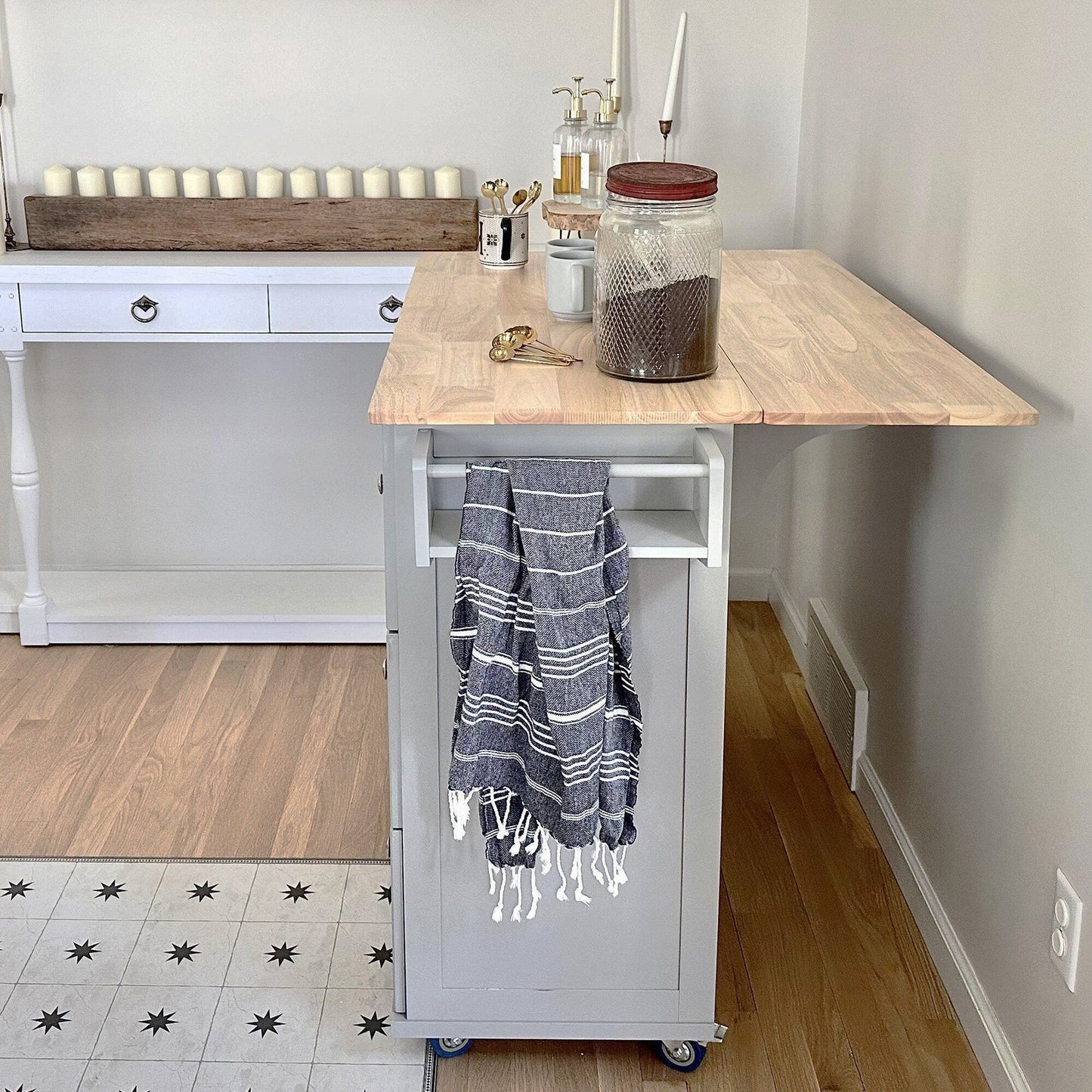 Chariot d'îlot de cuisine Sophia &amp; William avec plateau rabattable et plateau en bois de caoutchouc, chariot de cuisine roulant avec grand placard de rangement