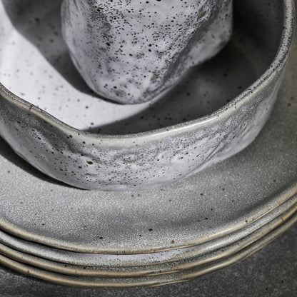 Service de table en grès ATIK de la marque Stone by Mercer Project