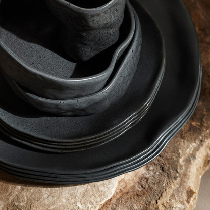 Service de table en grès ATIK de la marque Stone by Mercer Project