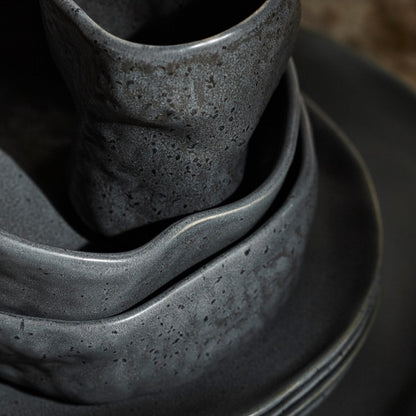 Service de table en grès ATIK de la marque Stone by Mercer Project