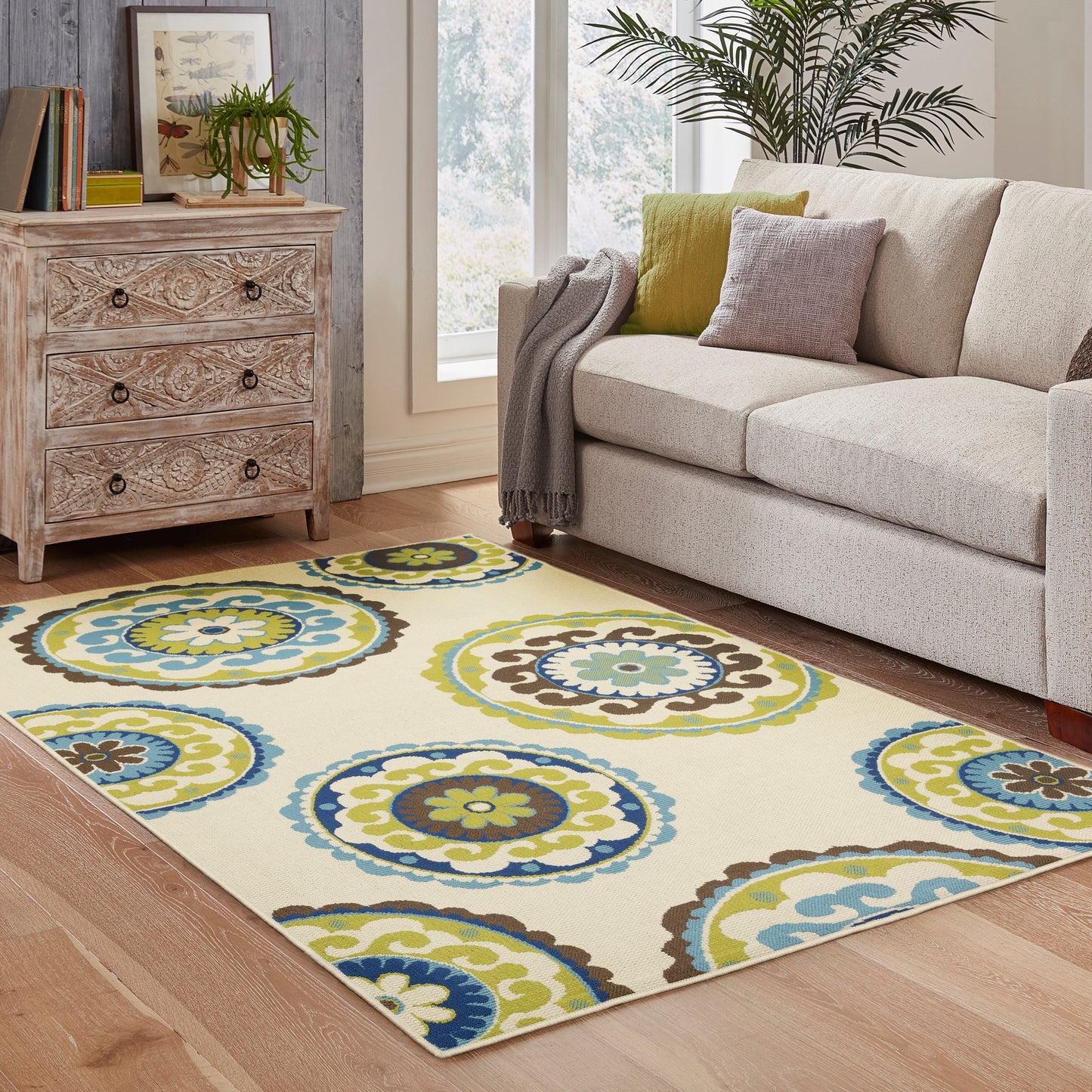 Vista Home Catalina Floral Medallions Indoor/ Outdoor Area Rug--