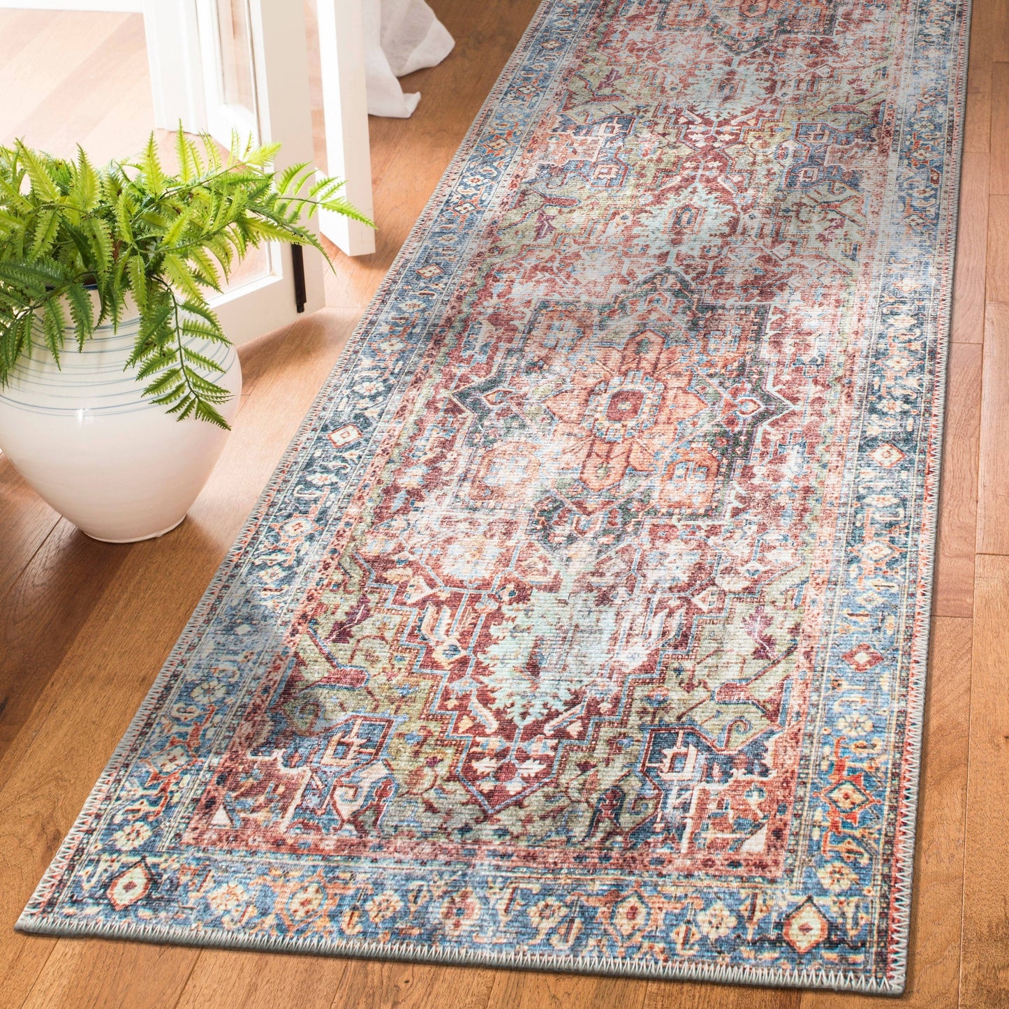 Traditional Distressed Machine Washable Area Rug