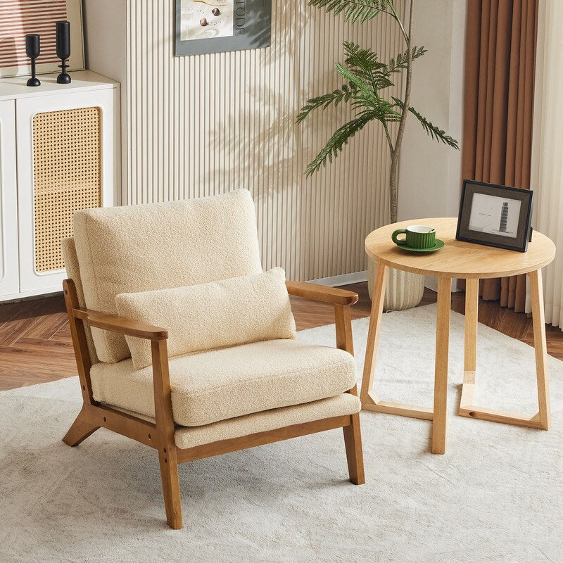 Fauteuil d'appoint en tissu mélangé de lin avec pieds en bois et un coussin beige.