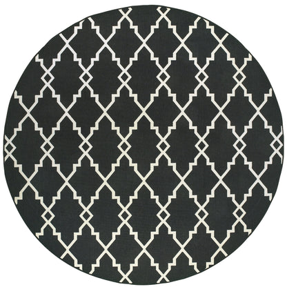 Vista Home Malta Lattice Black/ Off-White Indoor Outdoor Area Rug.